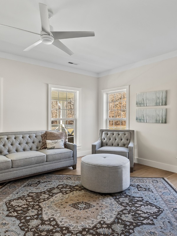 cardinal-homes-600x800-spacious-living